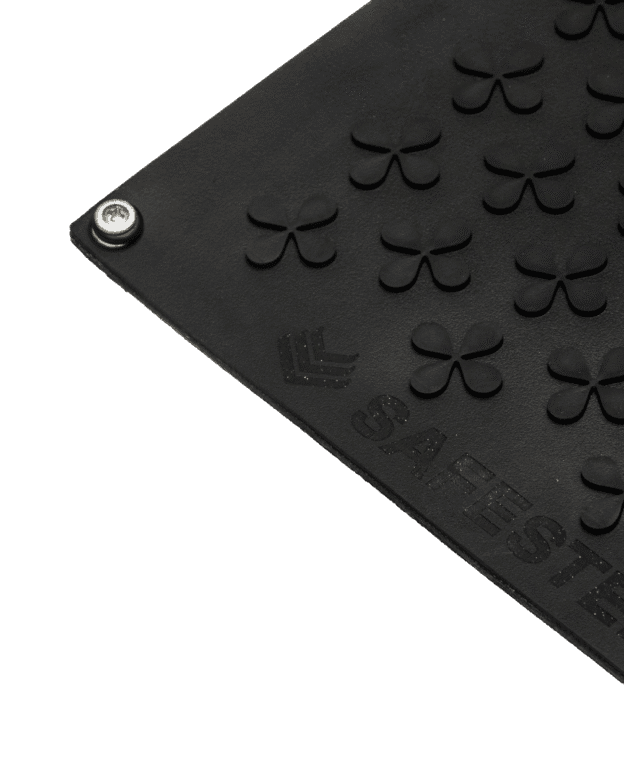 Safestep LÄMPÖMATTO - ASENNUSSARJA - Ruuvi, tulppa, tiiviste, 4 kpl